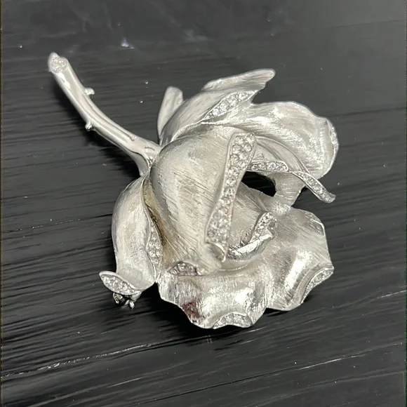 Nolan Miller Silver Tone Rose and Small Stones Shiny Brooch - Picture 4 of 5